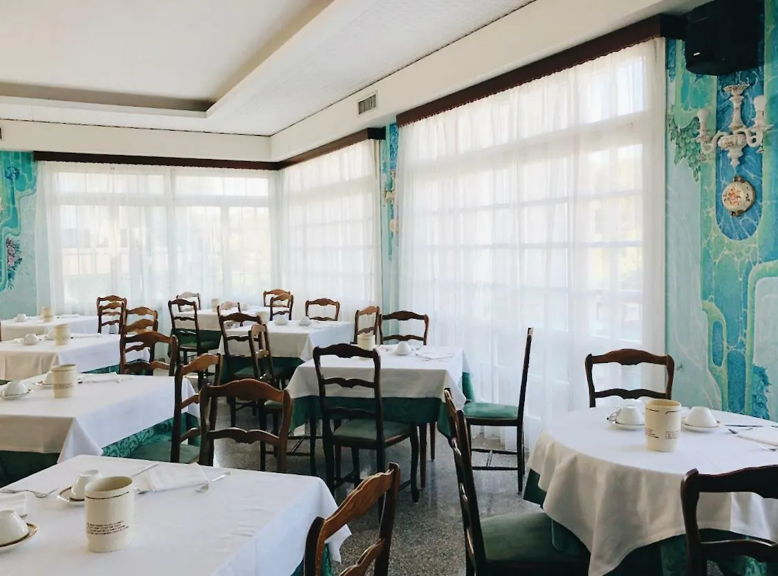 Golf & Beach Hotel Milano Marittima 3*,  Italy